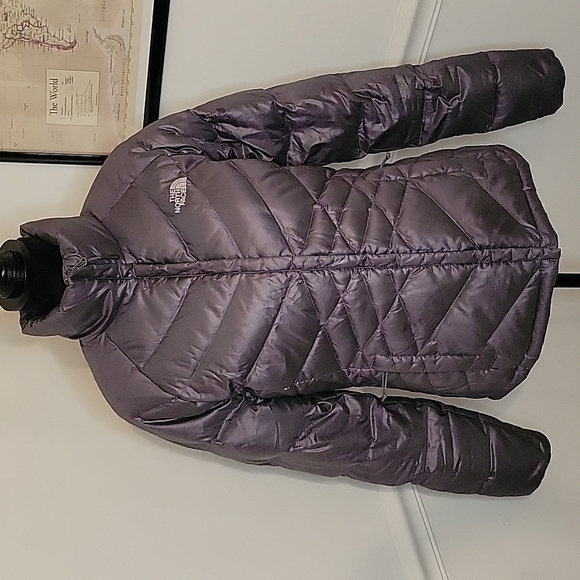 The North Face Womens Metallic Purple Puffer Coat Size Medium - Picture 2 of 8